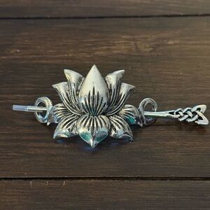 Silver Lotus Hair Clip